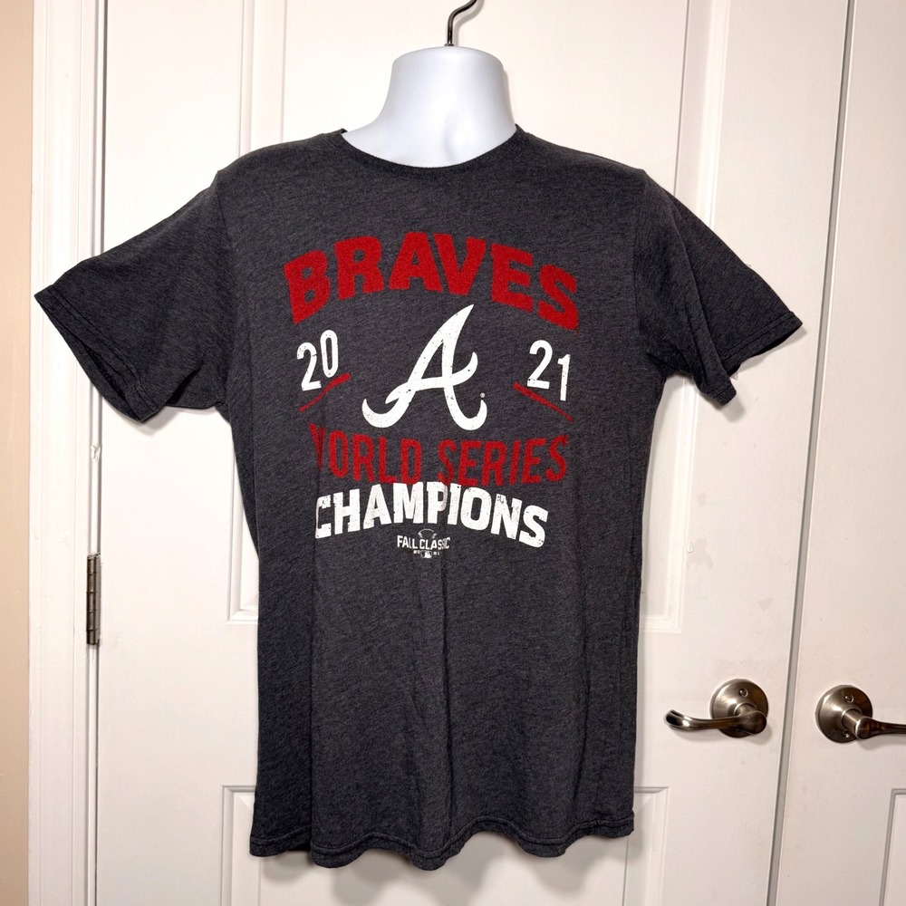 Majestic Atlanta Braves 2021 World Series Champions Roster T-Shirt Gray Mens L